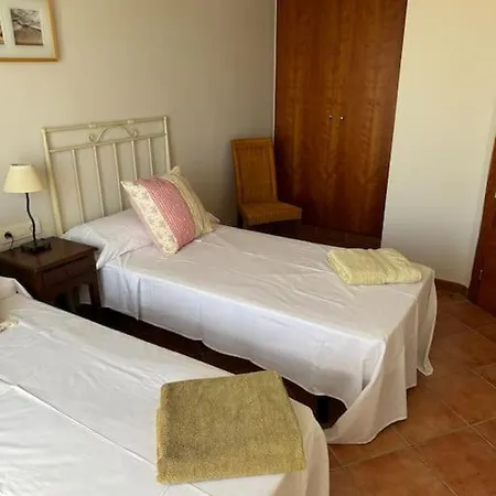 Casa Unifamiliar Con Piscina. Holiday home L'Armentera