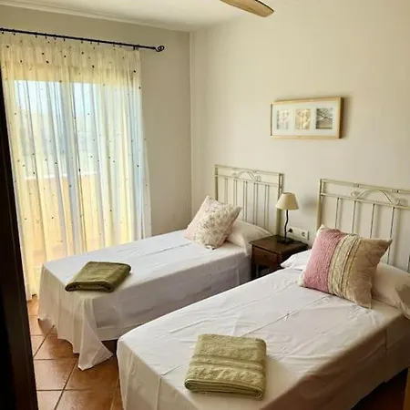 Casa Unifamiliar Con Piscina. Holiday home