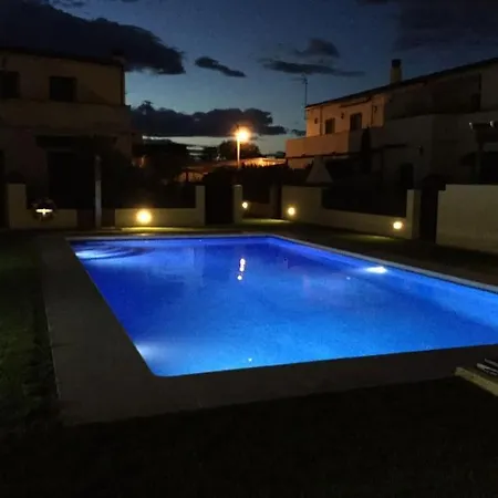 Casa Unifamiliar Con Piscina. * L'Armentera