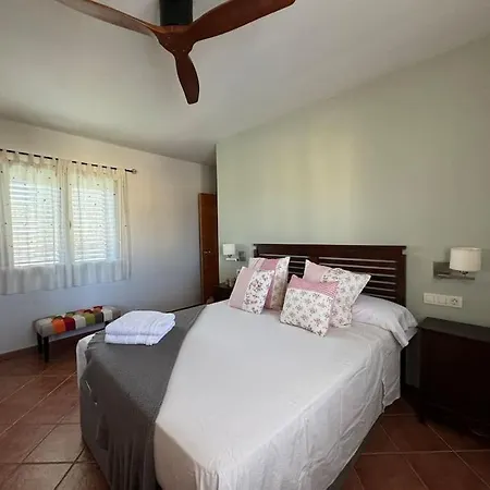 Holiday home Casa Unifamiliar Con Piscina.